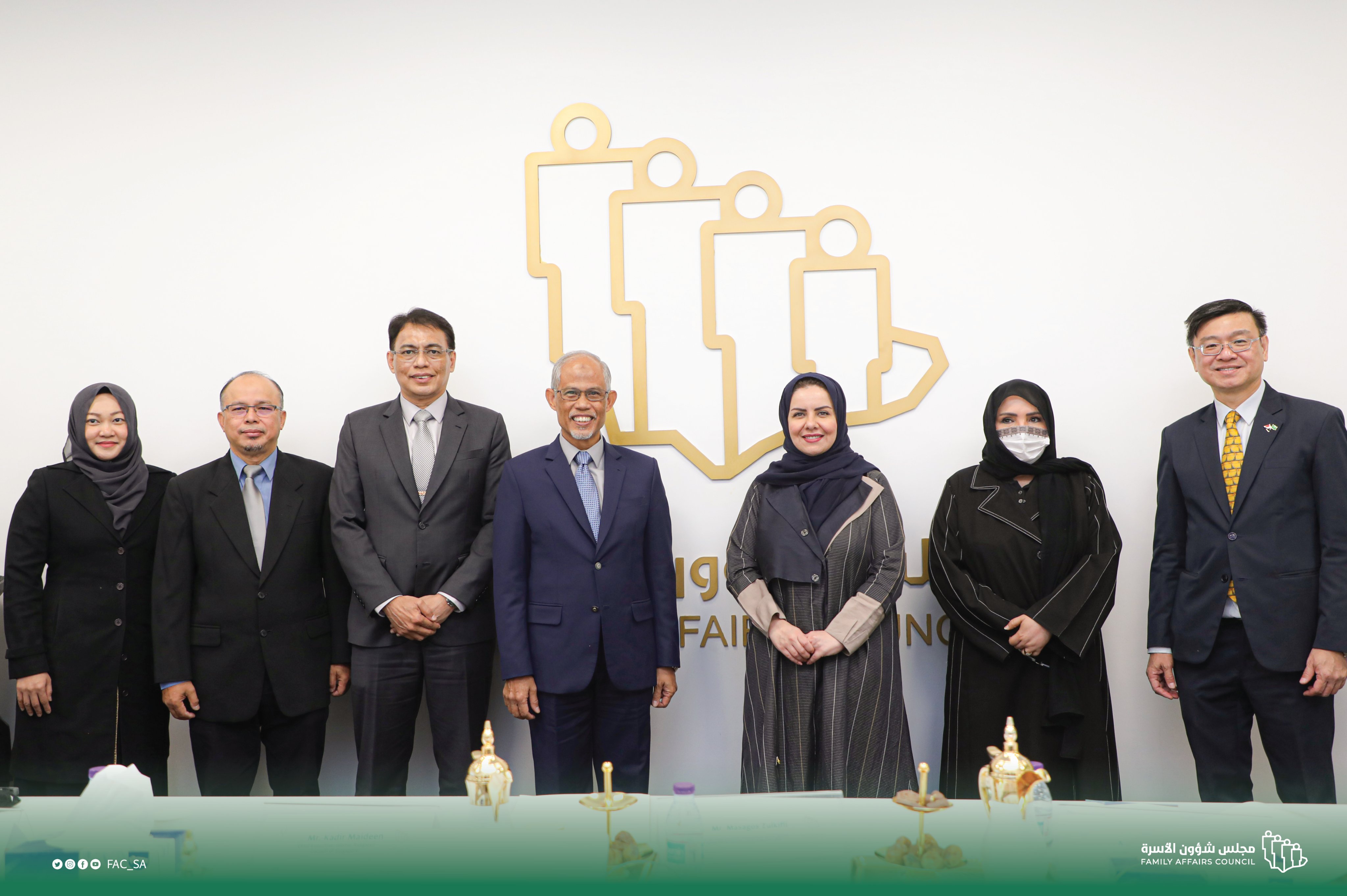 زيارة وزير التنمية الاجتماعية والأسرية في سنغافورة